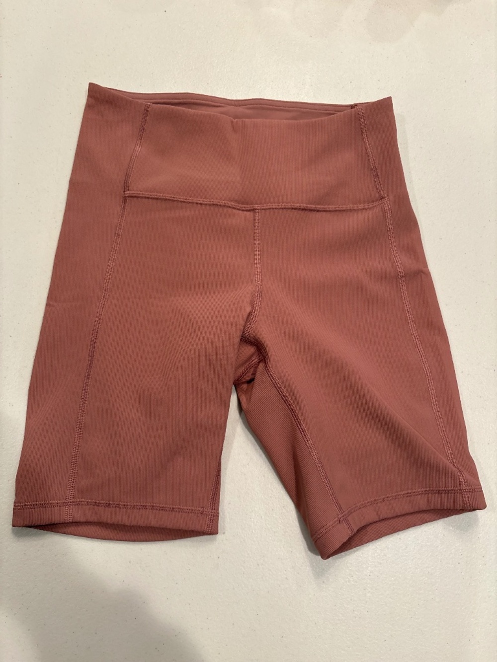 lululemon Ribbed Contoured High-Rise Short 8" size 6 spiced chai color like new